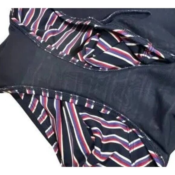 Blue Striped Sz 12 Built In Bra 1 Pc Twist Front JOANNE Style Swimsuit NIP TUCK - Picture 4 of 4